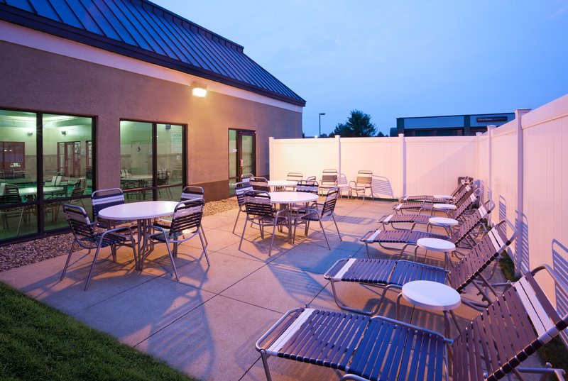 Holiday Inn Express CEDAR RAPIDS (COLLINS RD) - Cedar Rapids, IA