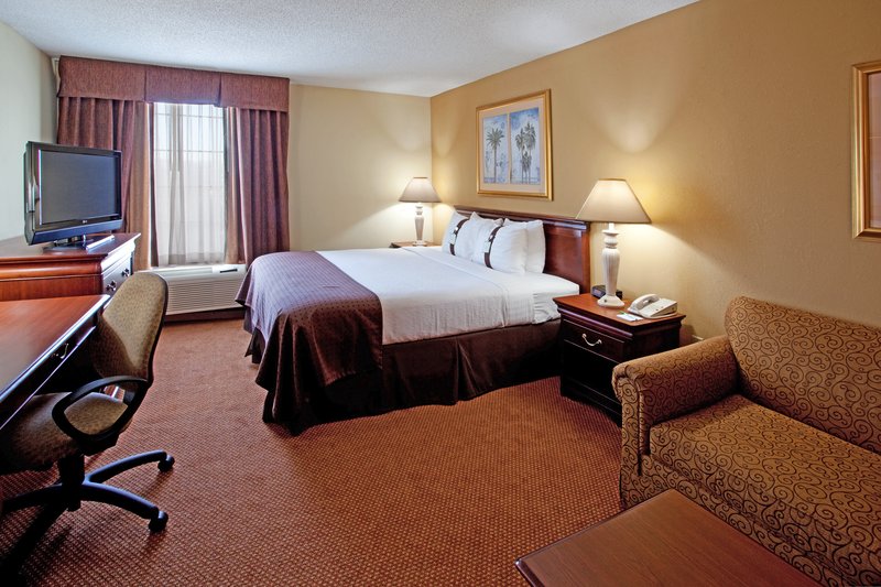 Days Inn-Patriot's Point - Mount Pleasant, SC