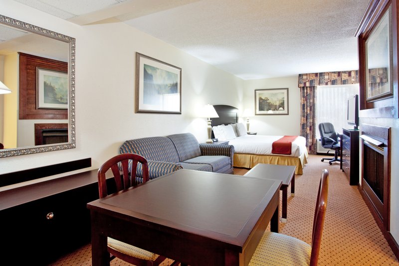 Holiday Inn Express & Suites SAVANNAH - MIDTOWN - Savannah, GA