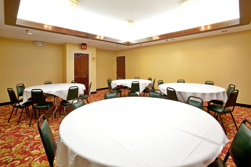 Holiday Inn Express & Suites SAVANNAH - MIDTOWN - Savannah, GA