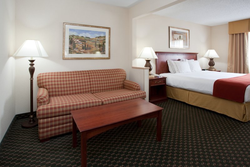 Holiday Inn Express GREELEY - Kersey, CO