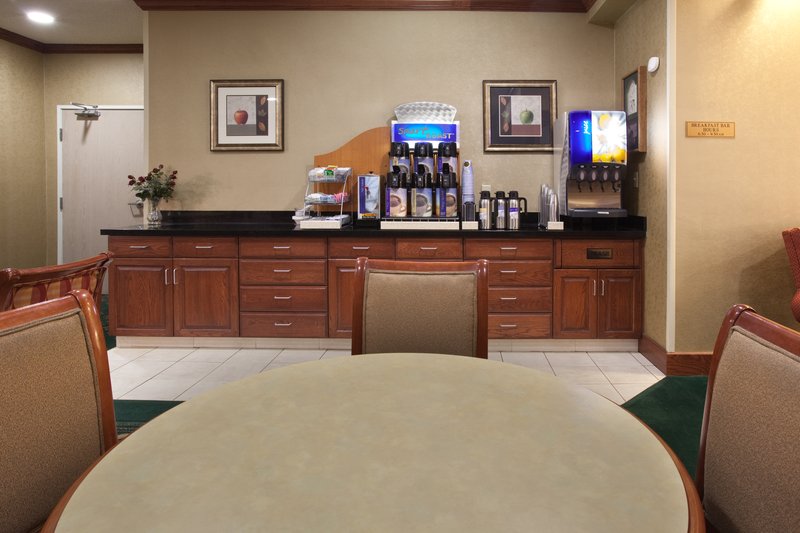Holiday Inn Express GREELEY - Kersey, CO