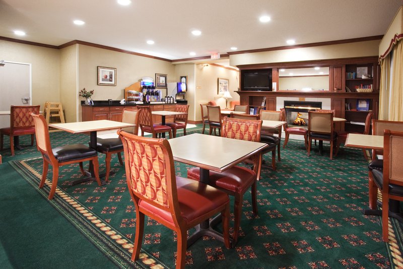 Holiday Inn Express GREELEY - Kersey, CO