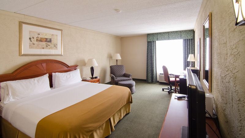 Holiday Inn Express RACINE AREA (I-94 AT EXIT 333) - Sturtevant, WI