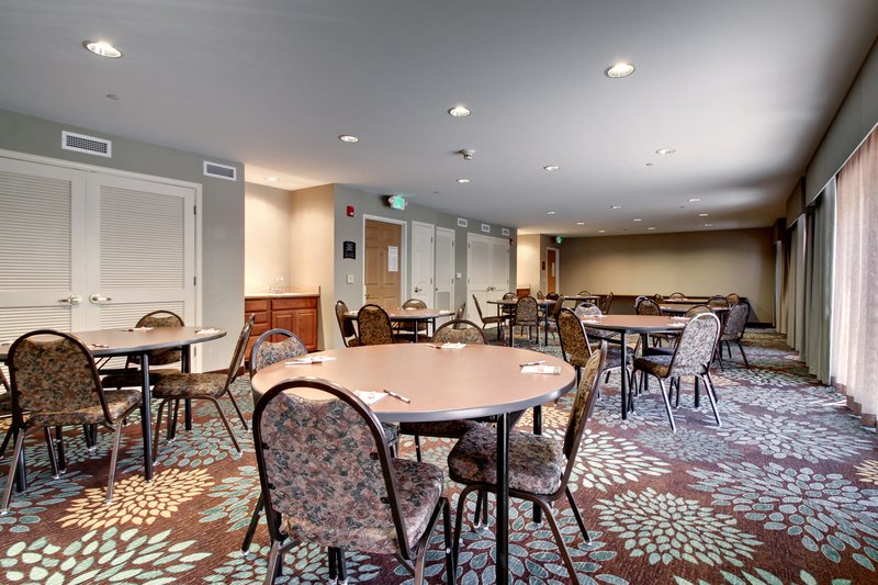 Staybridge Suites MIDDLETON/MADISON-WEST - Middleton, WI