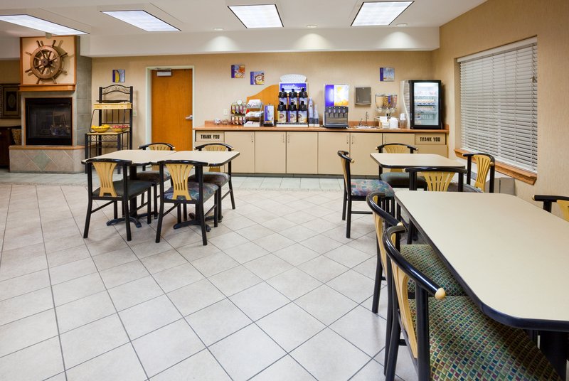 Holiday Inn Express ANCHORAGE - Whittier, AK