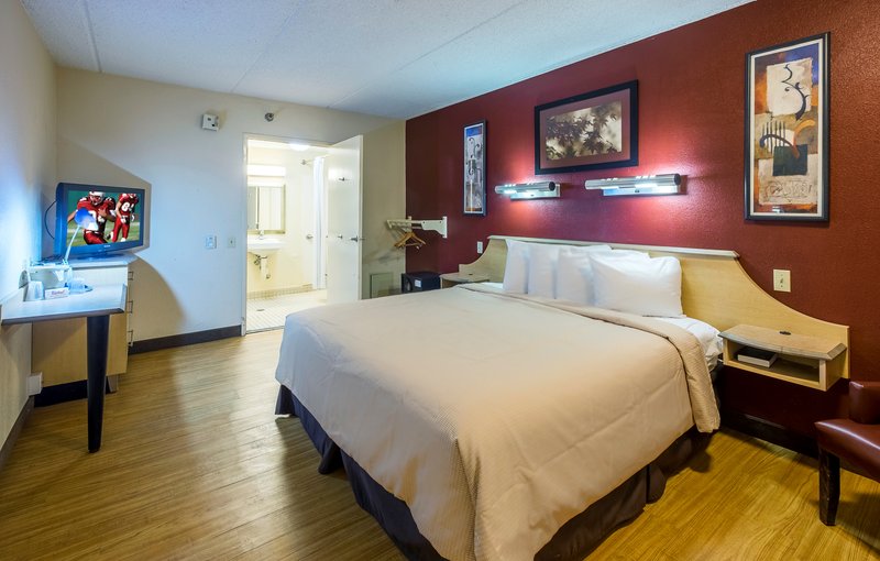 Red Roof Inn - Tampa, FL