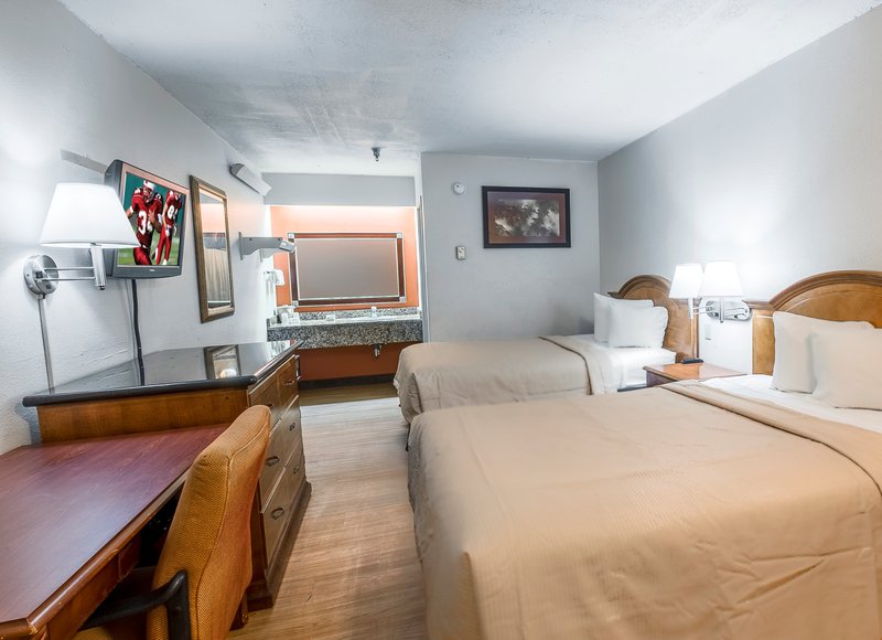 Red Roof Inn - Tampa, FL