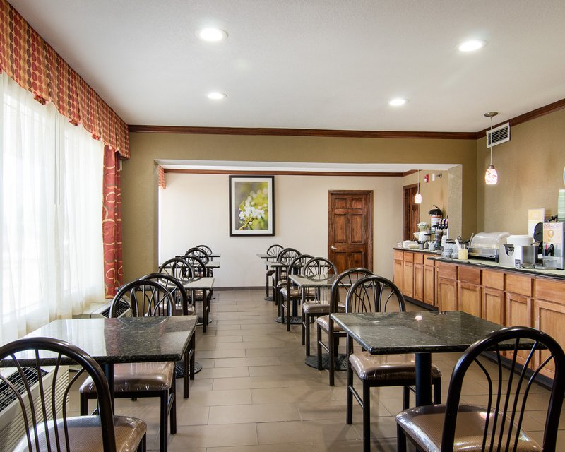 Quality Inn - Mission, KS