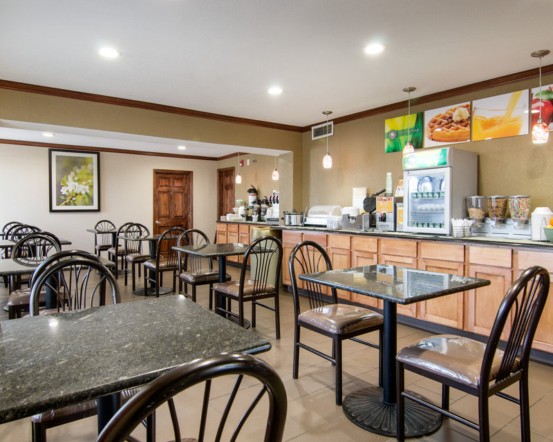 Quality Inn - Mission, KS