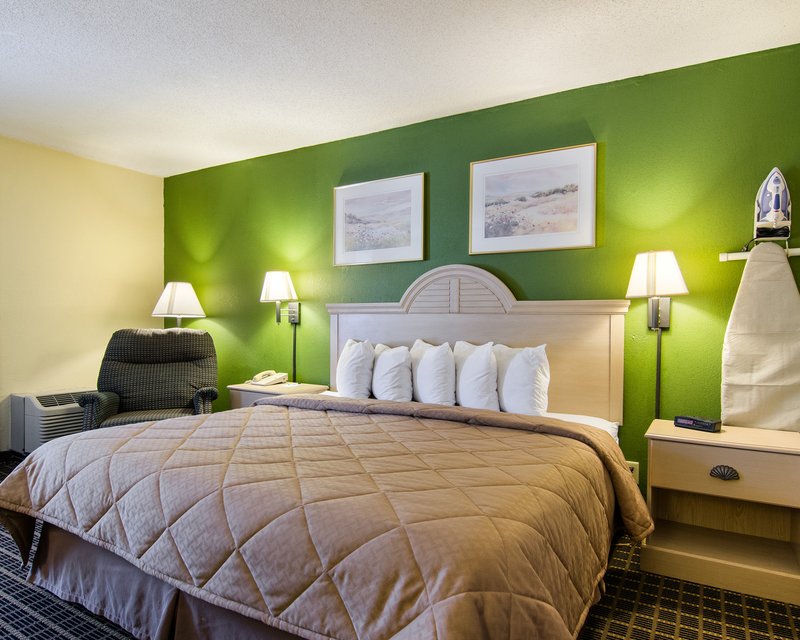 Quality Inn - Mission, KS