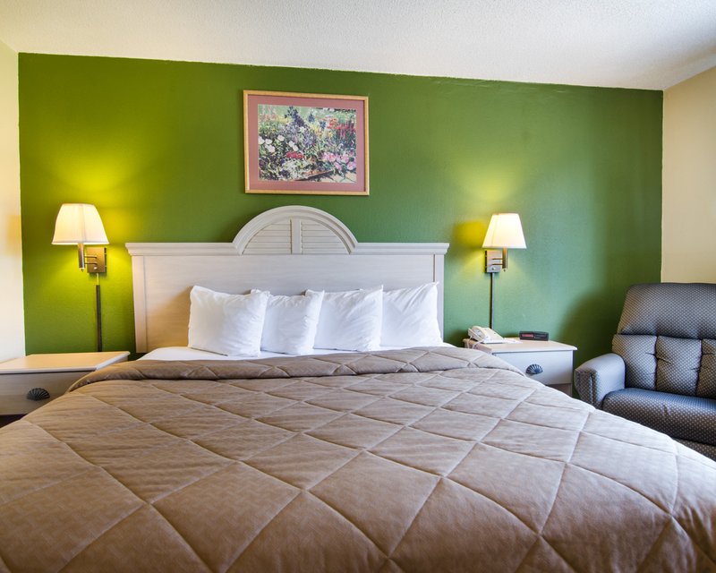 Quality Inn - Mission, KS