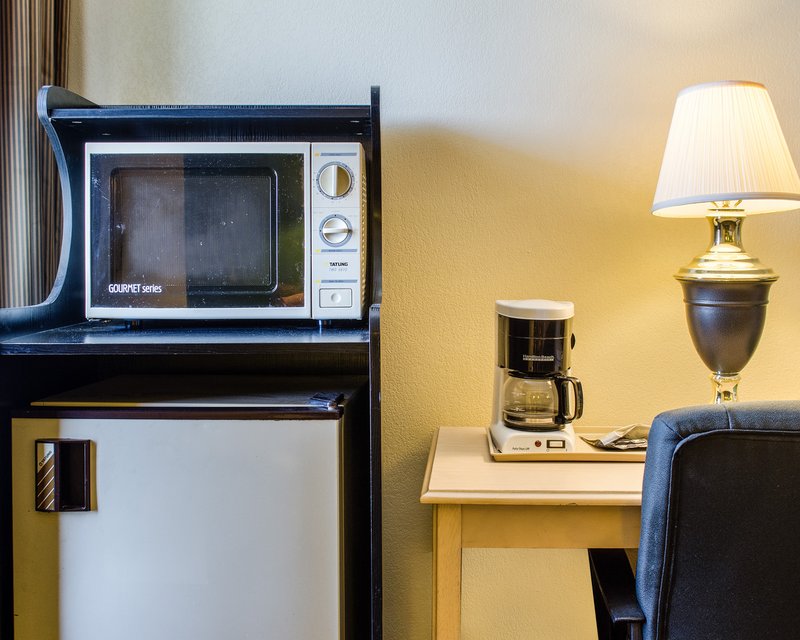 Quality Inn - Mission, KS