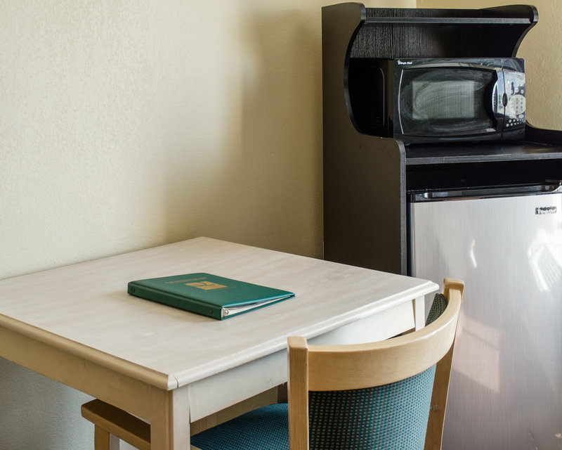 Quality Inn - Mission, KS