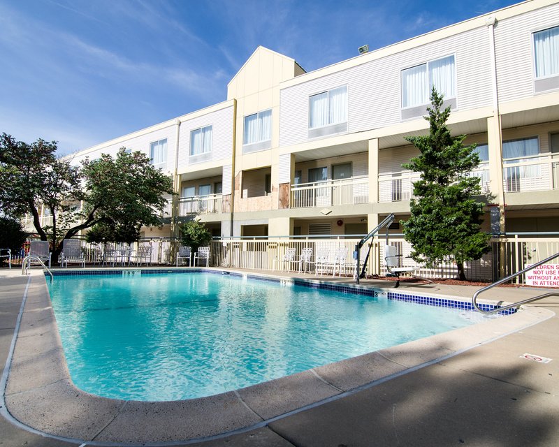 Quality Inn - Mission, KS