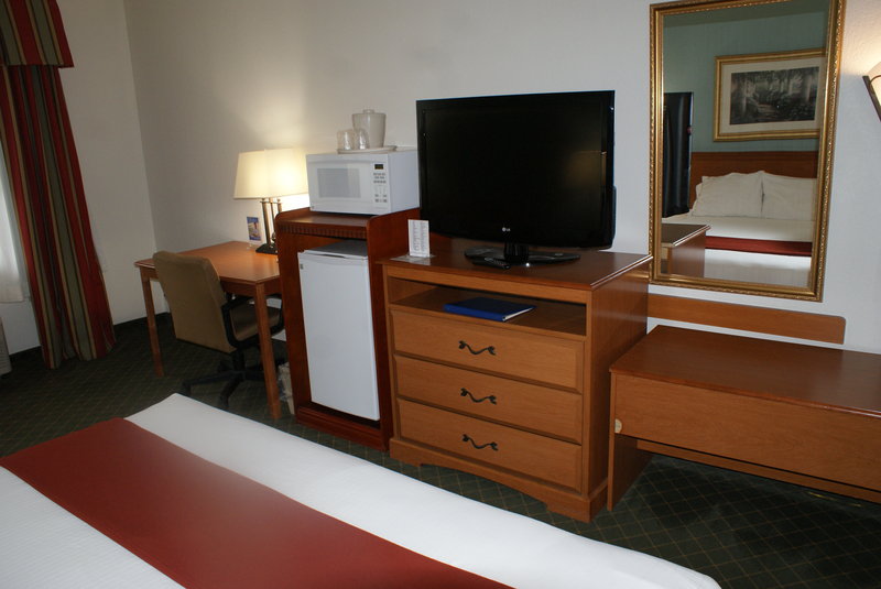 Holiday Inn Express FAYETTEVILLE - Fayetteville, GA