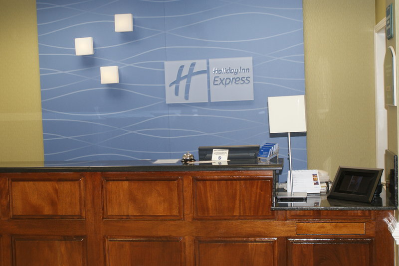 Holiday Inn Express FAYETTEVILLE - Fayetteville, GA