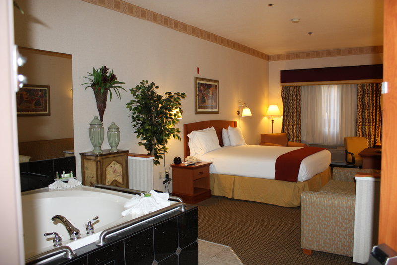 Holiday Inn Express MADERA-YOSEMITE PK AREA - Helm, CA