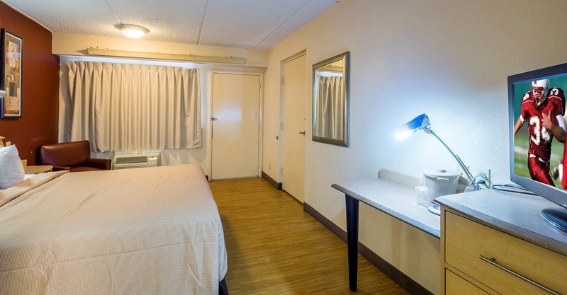 Red Roof Inn - Tampa, FL