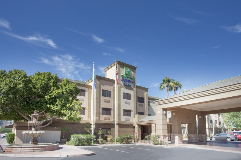 Holiday Inn Express & Suites PHOENIX DOWNTOWN - BALLPARK - Glendale, AZ