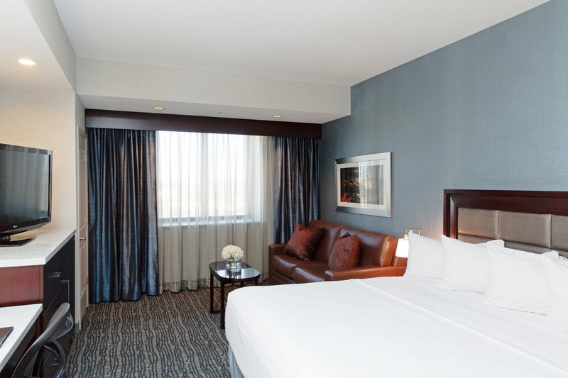 Crowne Plaza-Springfield - Mount Pulaski, IL