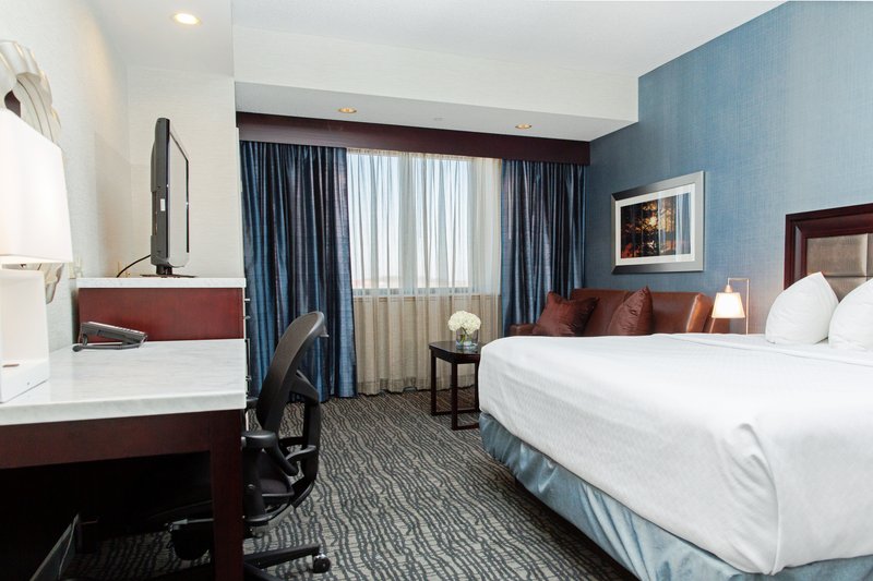 Crowne Plaza-Springfield - Mount Pulaski, IL