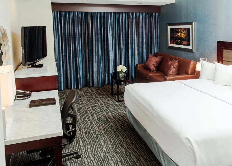 Crowne Plaza-Springfield - Mount Pulaski, IL