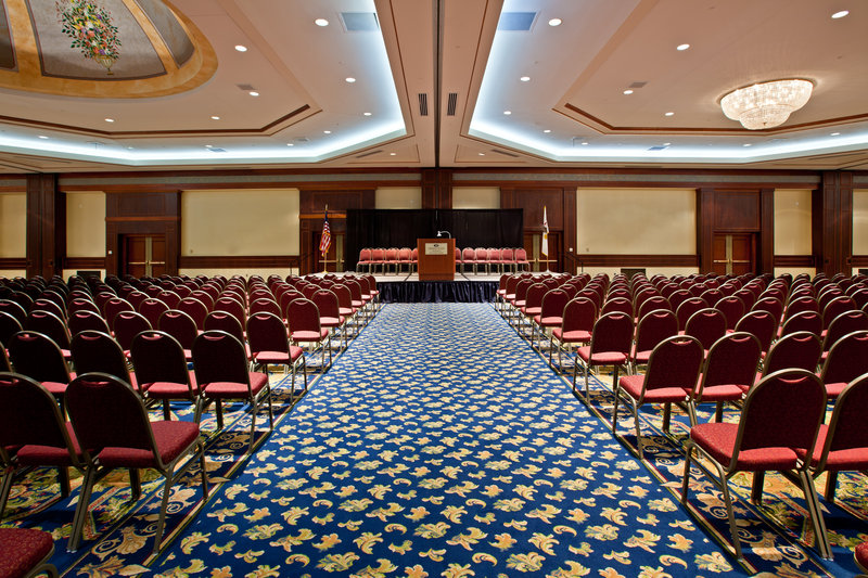 Crowne Plaza-Springfield - Mount Pulaski, IL