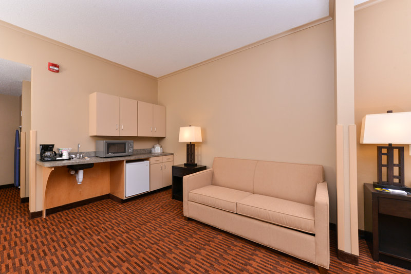 Holiday Inn Express BREEZEWOOD - Wood, PA