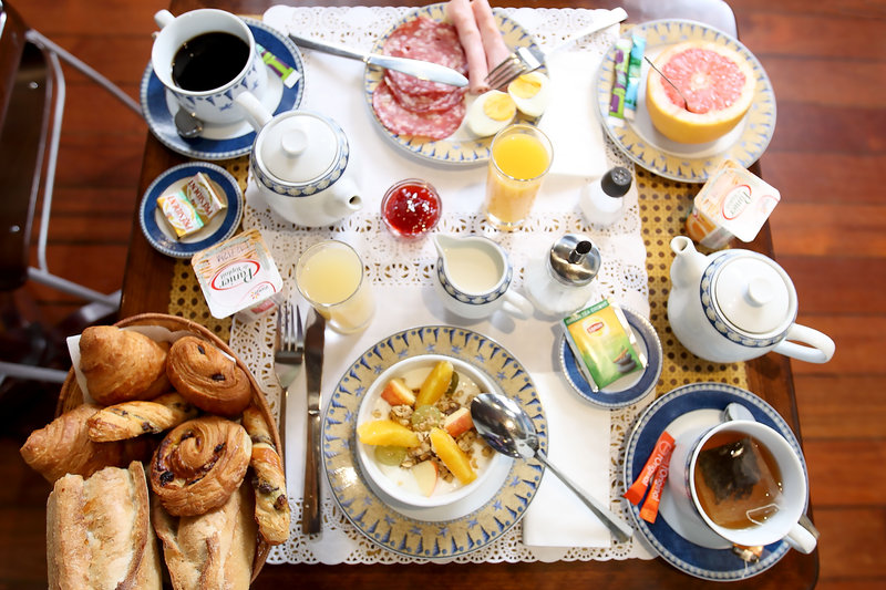 Holiday Inn and Suites Vancouver Downtown