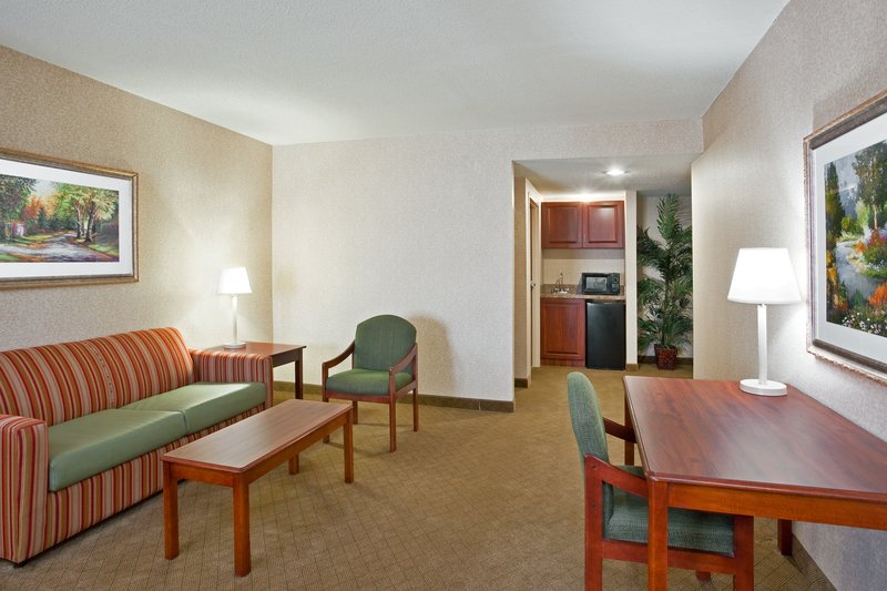 Holiday Inn Express WILMINGTON - Wilmington, OH