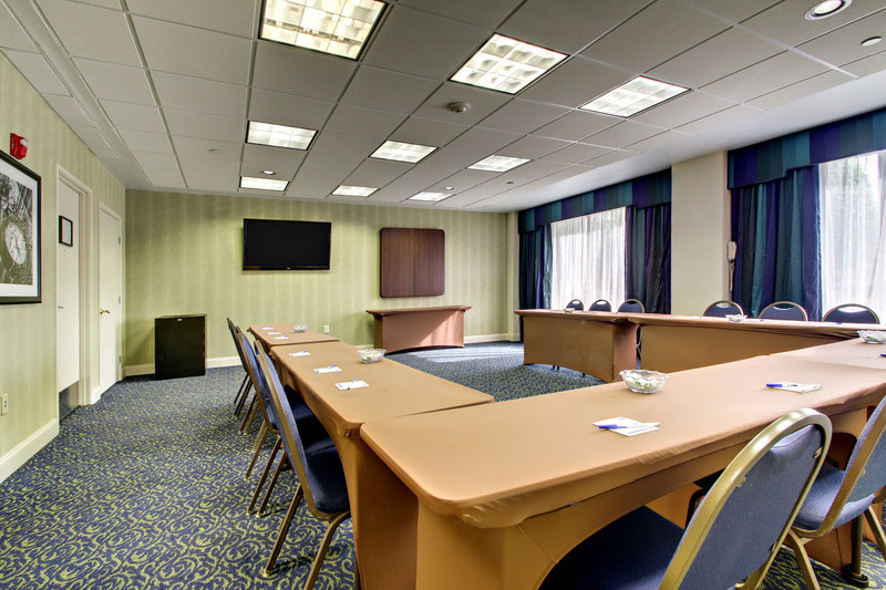 Holiday Inn Express ATLANTA-KENNESAW - Woodstock, GA