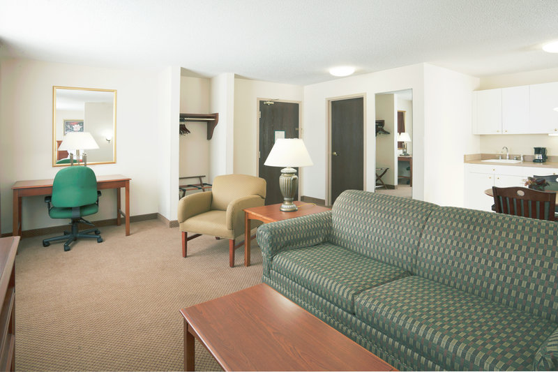 Holiday Inn Express Marshall - Burlington, MI