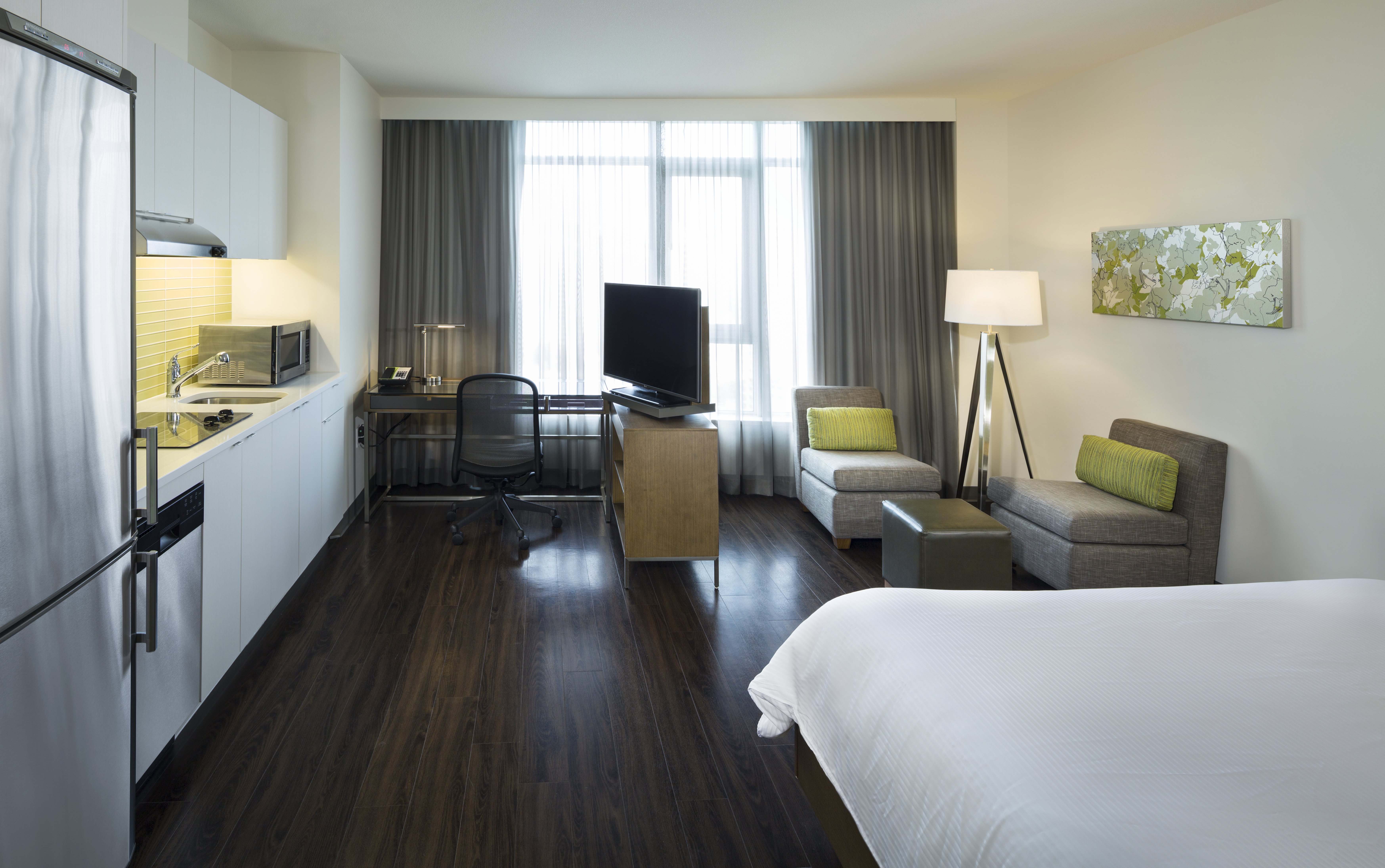 Element by Marriott Vancouver Metrotown - Tap to explore photos