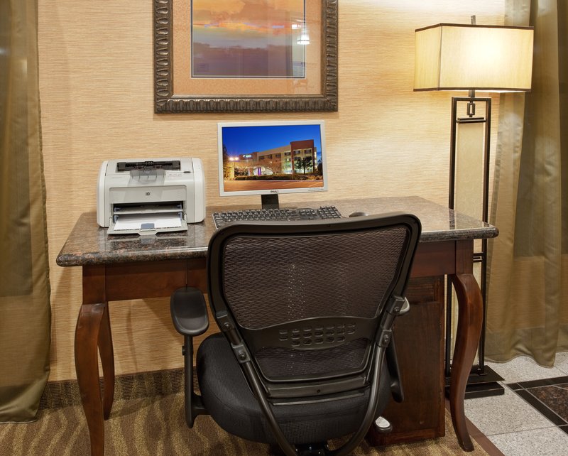 Holiday Inn Express - Union City, CA