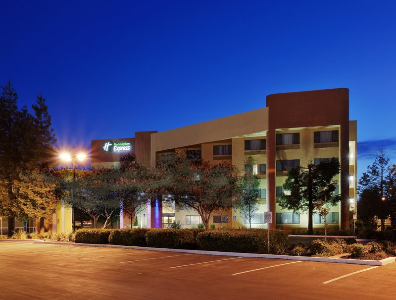 Holiday Inn Express - Union City, CA