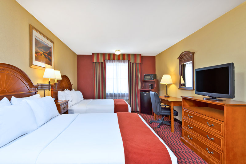 Holiday Inn Express - Lancaster, PA