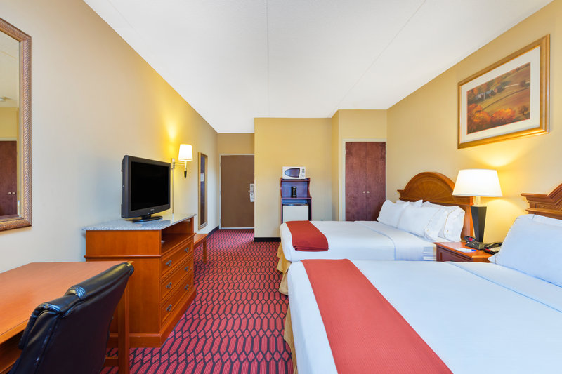 Holiday Inn Express - Lancaster, PA
