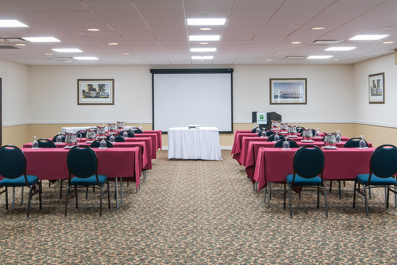 Holiday Inn Hotel & Suites NASHUA - Nashua, NH
