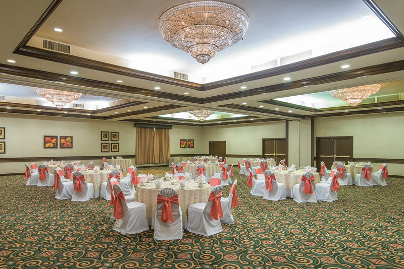 Holiday Inn Hotel & Suites NASHUA - Nashua, NH