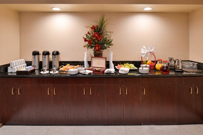 Holiday Inn LA MIRADA - La Habra, CA