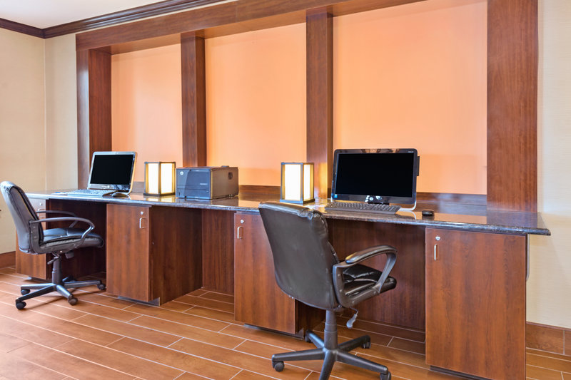 Holiday Inn Express - Lancaster, PA