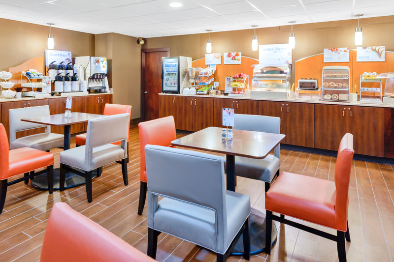 Holiday Inn Express - Lancaster, PA