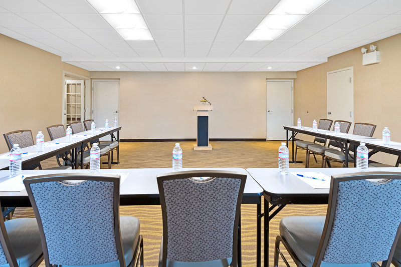 Holiday Inn Express - Lancaster, PA