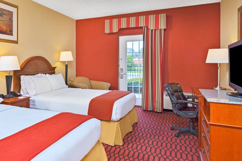 Holiday Inn Express - Lancaster, PA