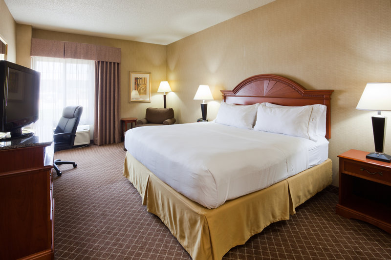 Holiday Inn Express CEDAR RAPIDS (COLLINS RD) - Cedar Rapids, IA