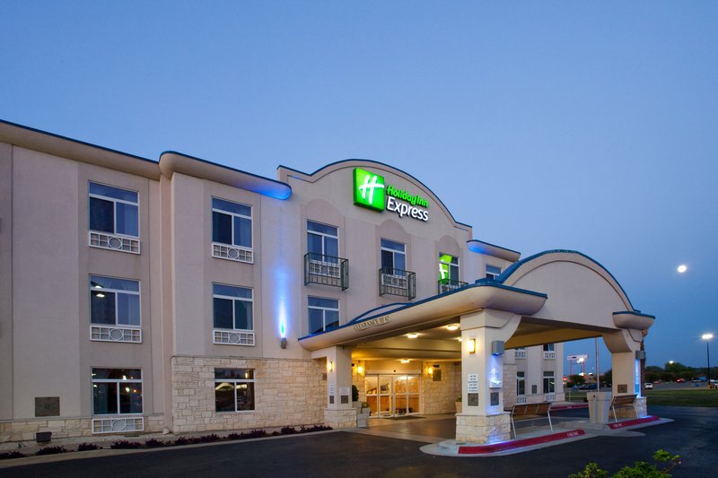 Holiday Inn Express & Suites BASTROP - Bastrop, TX