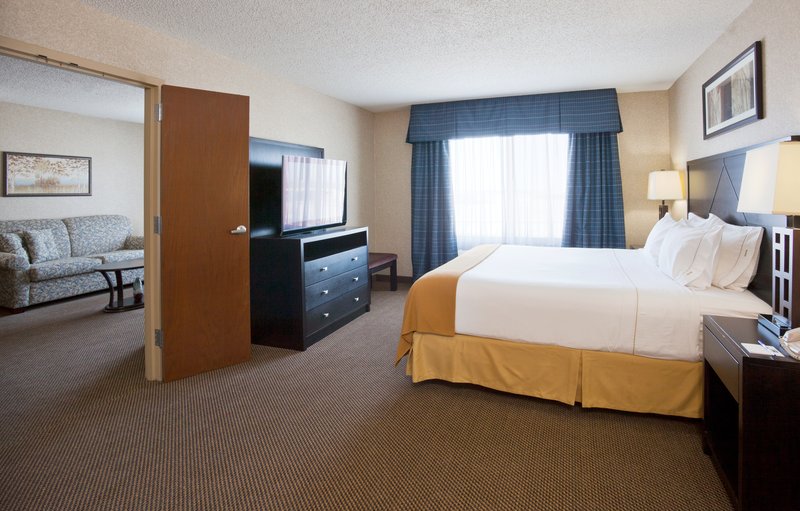 Holiday Inn Express & Suites GRAND FORKS - Grand Forks, ND