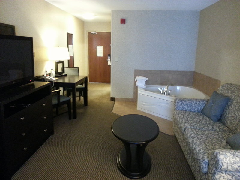 Holiday Inn Express & Suites GRAND FORKS - Grand Forks, ND