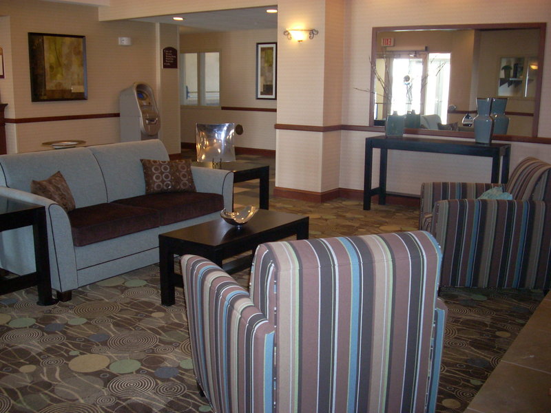 Holiday Inn Express & Suites GRAND FORKS - Grand Forks, ND
